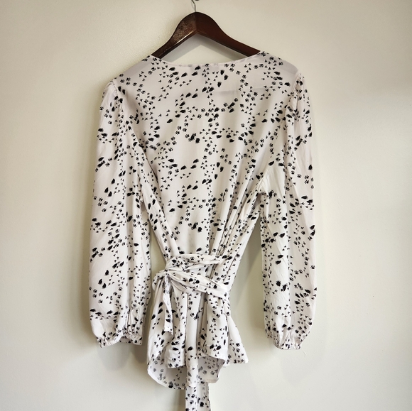 Modcloth As We're Wrapping Up Blouse - Picture 5 of 6